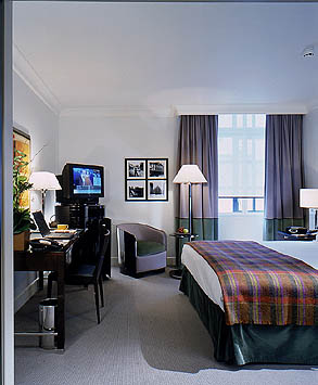 Fil Franck Tours - Hotels in London - Hotel Sofitel Saint James